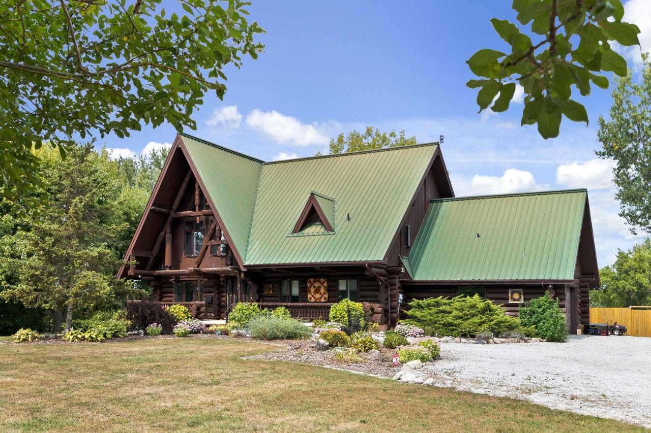 The Lodge At Lakeshore Belle River Exterior foto